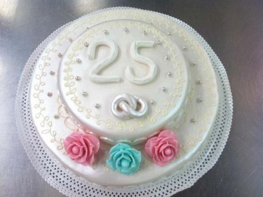 TORTA 25° ANNIVERSARIO DI MATRIMONIO.jpg